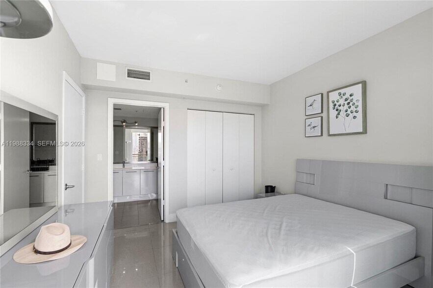 Building Photo - 92 SW 3rd St