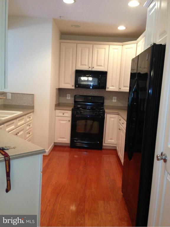 Building Photo - 621 Cobblestone Blvd