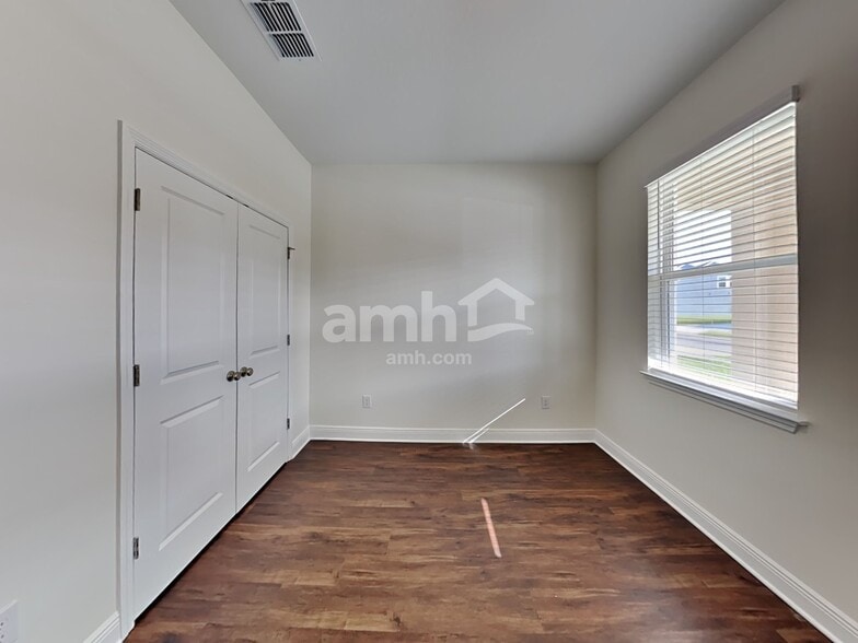 Building Photo - 6313 Emerald Hls Wy