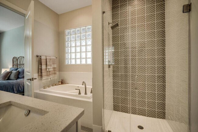 Building Photo - 4-BEDROOM LUXURY NEW CONSTRUCTION