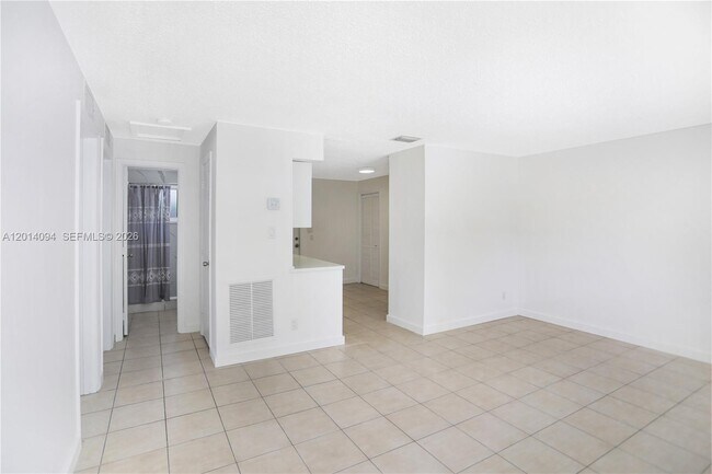 Building Photo - 1522 SW 30th St