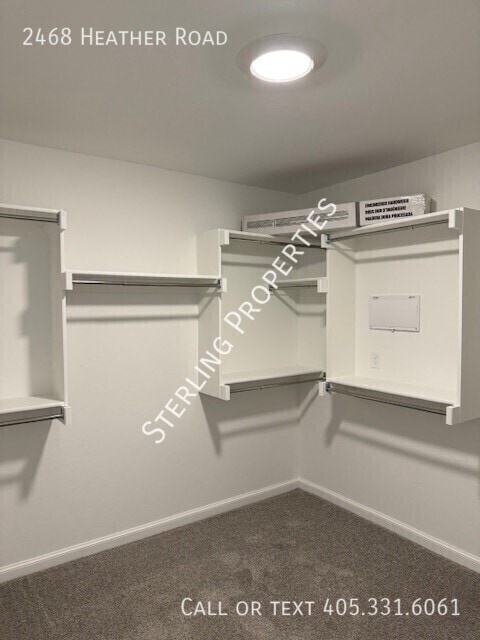 Building Photo - 2468 Heather Rd