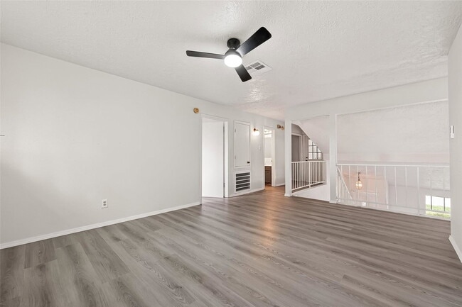 Building Photo - Beechbend Drive, Missouri City, TX 77489 - 4 BR 2.5 BA single-family home