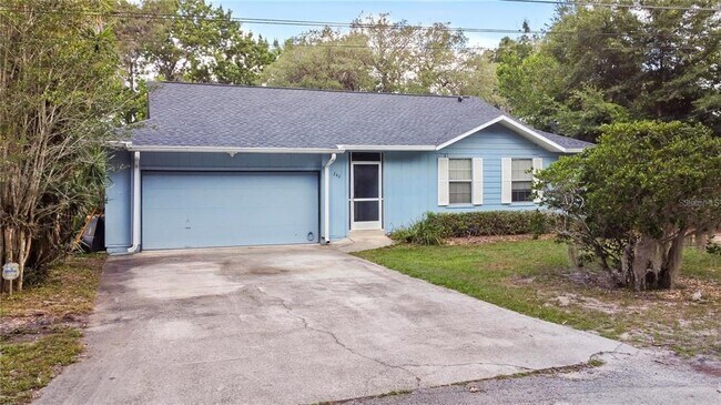 Building Photo - 240 Maureen Dr