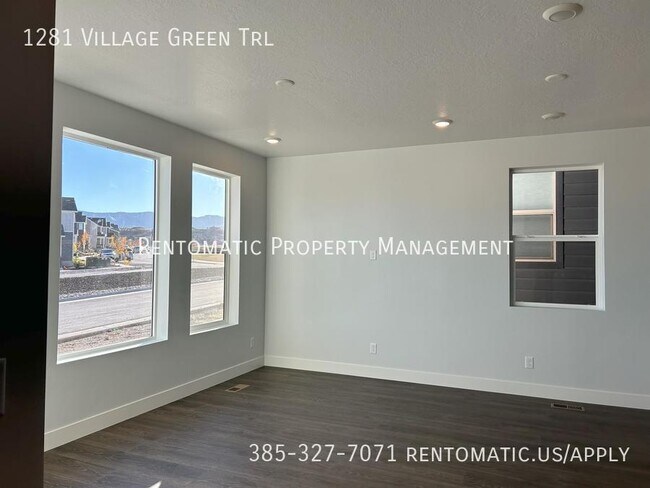 Building Photo - 1281 Vlg Grn Trl