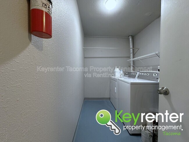 Building Photo - 2215 N Madison St