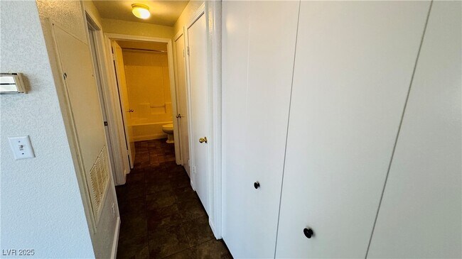 Building Photo - 4810 Grey Wolf Ln