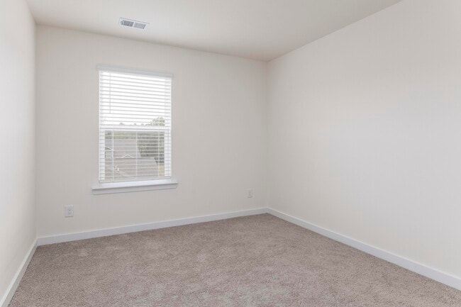 Building Photo - 4134 Lone Oak Cir