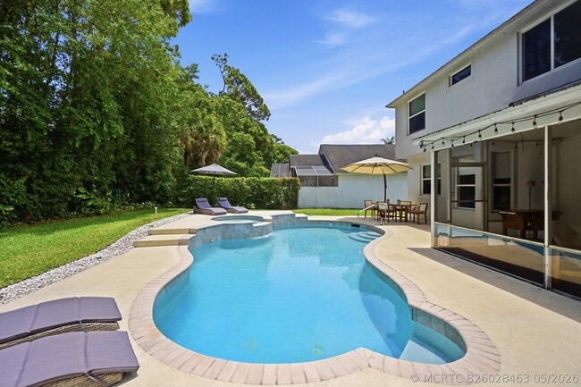 Building Photo - 15073 Oak Chase Ct
