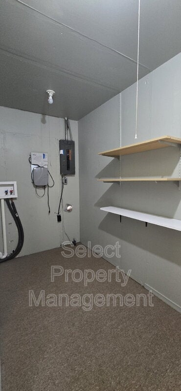 Building Photo - 5016 S Camden Dr