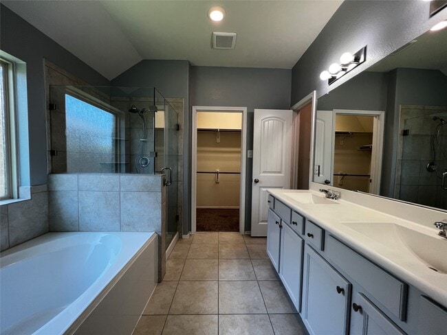 Building Photo - 20718 Laurel Rain Ct