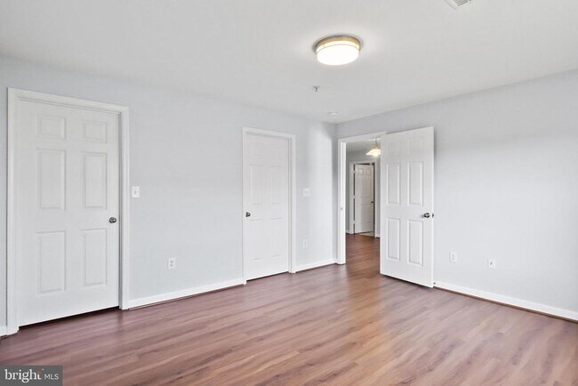 Building Photo - 513 Constellation Square SE