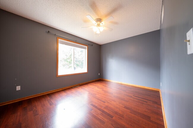 Building Photo - 10415 Ponds Way