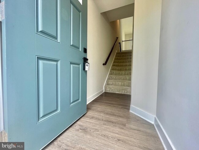 Building Photo - 9576 Fern Hollow Way