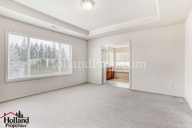 Building Photo - Gorgeous Single-Family Home with Central A/C!