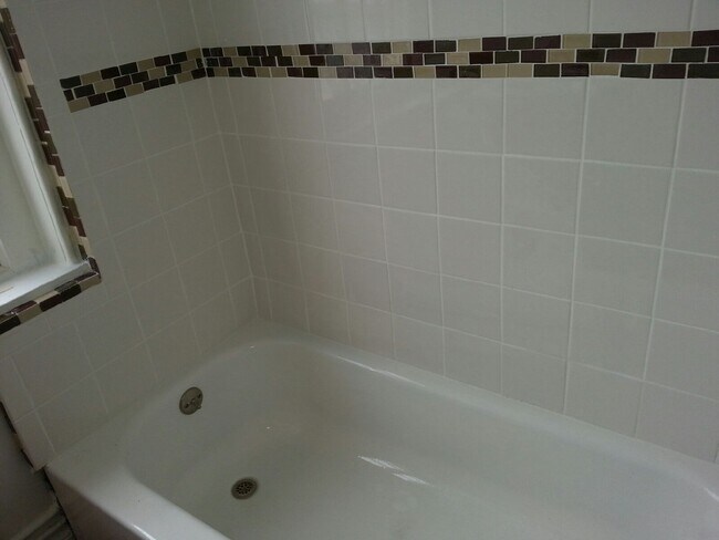 Building Photo - 1205 St Paul St