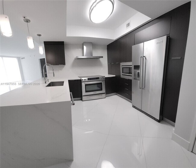 Building Photo - 250 Sunny Isles Blvd