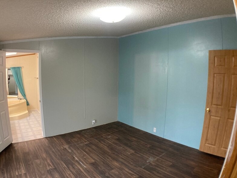 Building Photo - 605 Rio Grande Dr