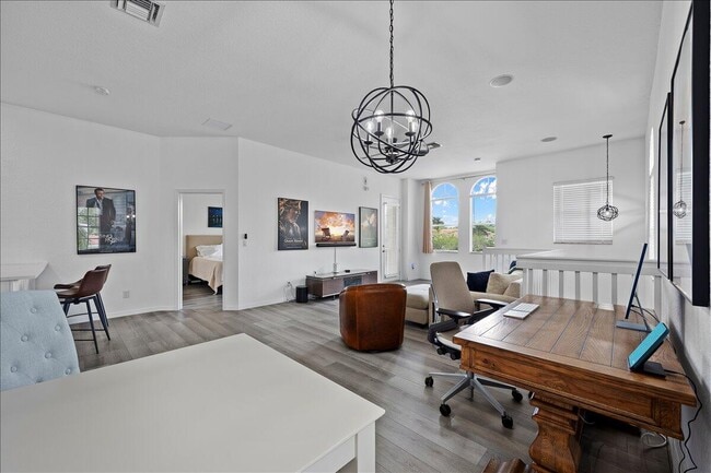 Building Photo - 4986 Bonsai Cir