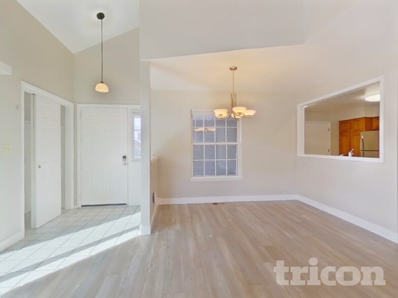 Building Photo - 5301 S Cody St