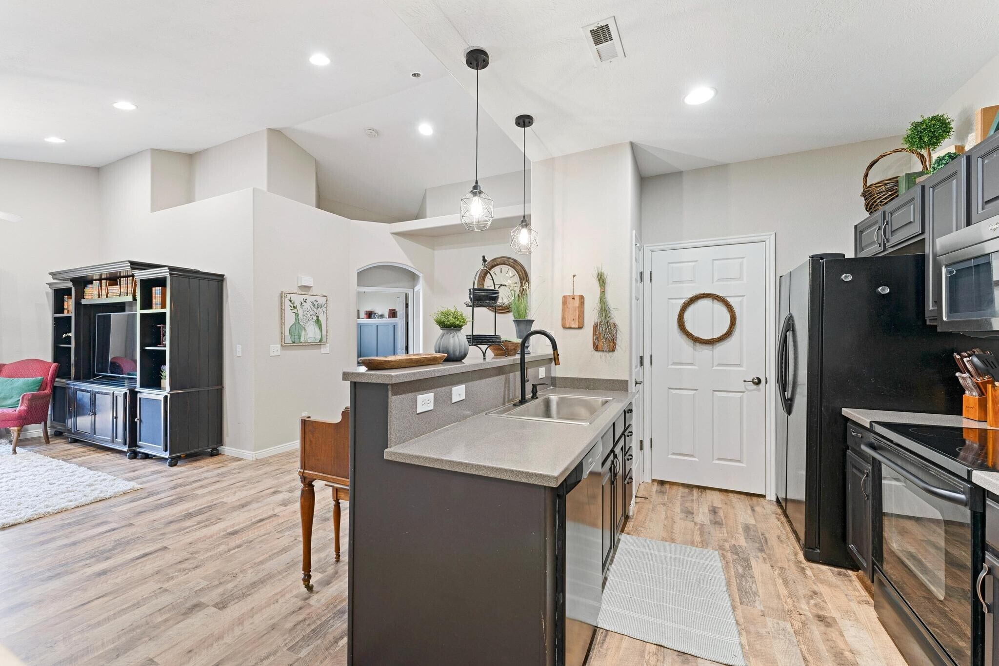 Building Photo - 1546 W 110 N