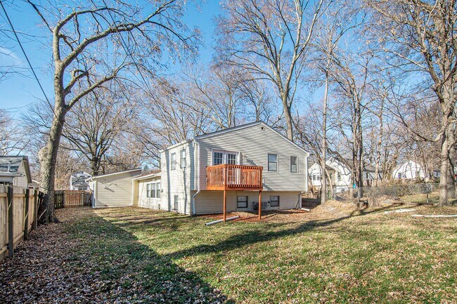 Building Photo - 5335 Reeds Rd