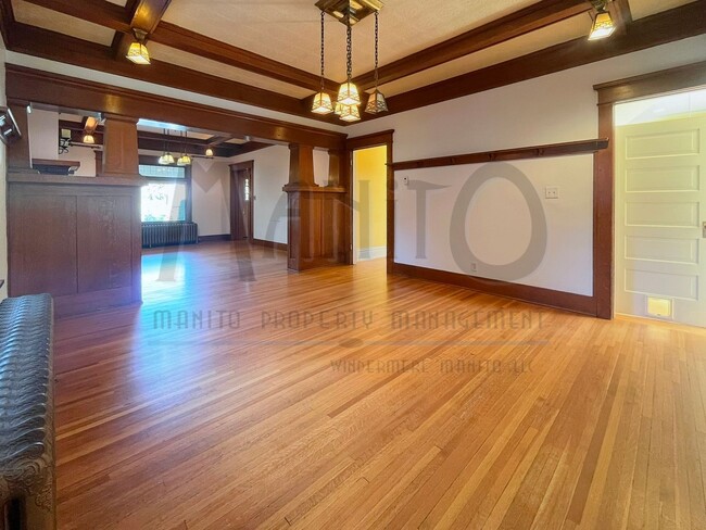 Building Photo - Beautiful South Hill Craftsman