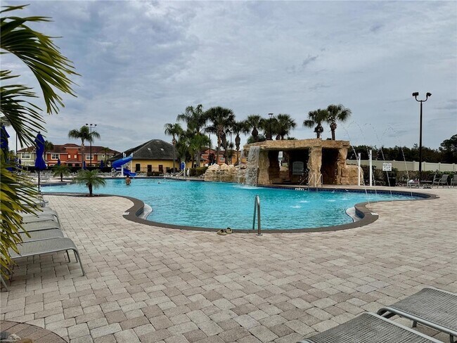 Building Photo - 8977 Coco Palm Rd