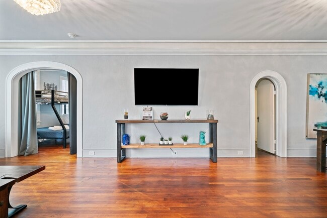 Building Photo - 1919 Rosenberg St