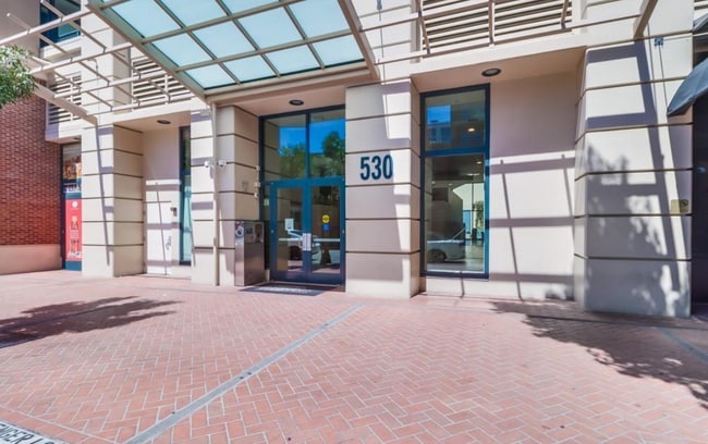 Building Photo - 530 K St