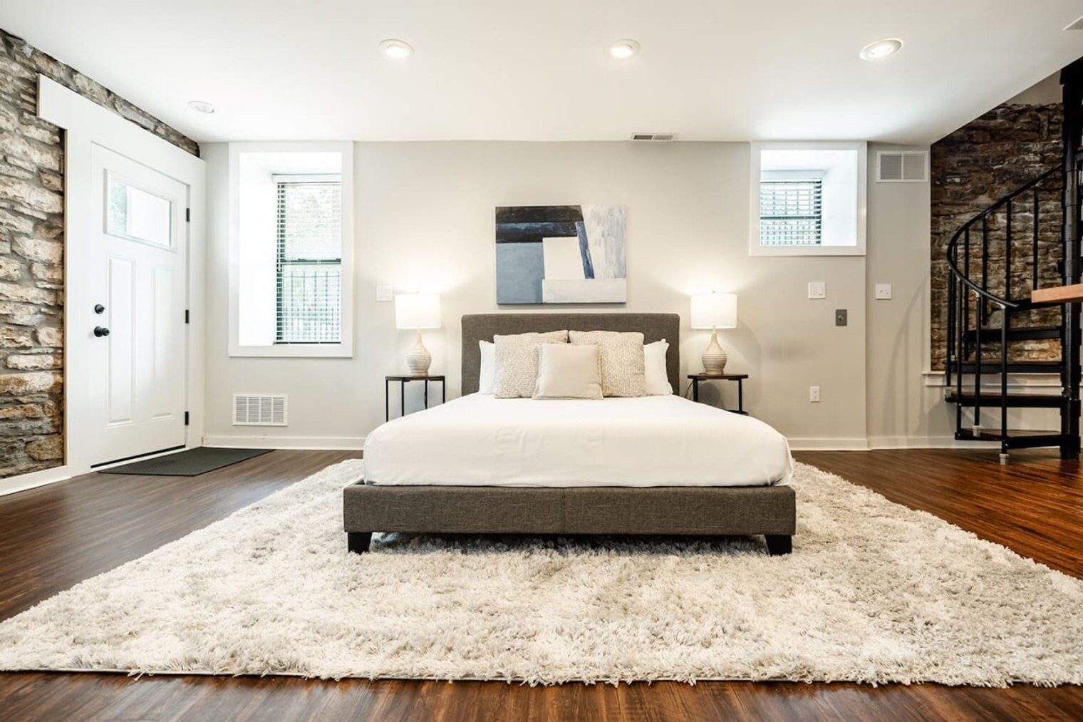 Building Photo - 1354 Broadway-SI ID1056136P