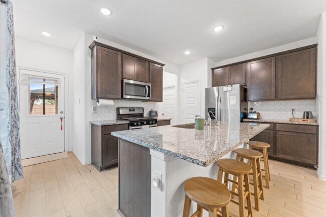 Building Photo - 23026 Undertaken Path