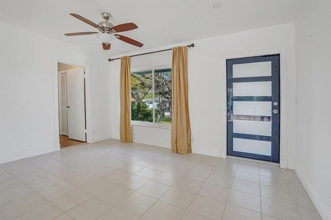 Building Photo - 254 NW 6th Ave