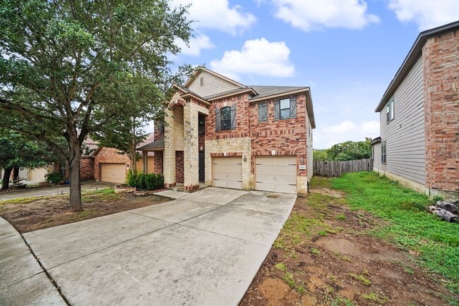 Building Photo - Spacious Live Oak Home Backing to a Greenbelt - Realtor Commission: $500