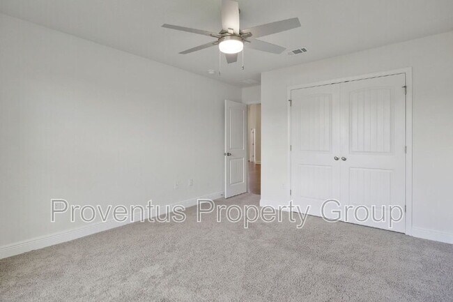 Building Photo - 2419 Privet Berry Dr