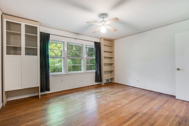 Building Photo - 1469 Clairmont Rd