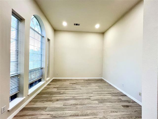 Building Photo - 3301 Bluegrass Dr