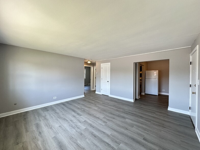 Building Photo - 4337 Prescott Ave