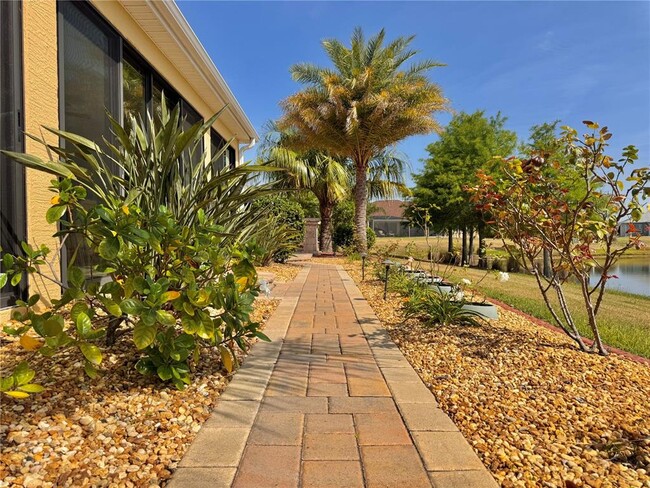 Building Photo - 4167 Victory Dr