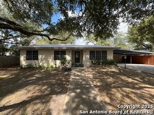 Building Photo - 1305 San Jacinto St