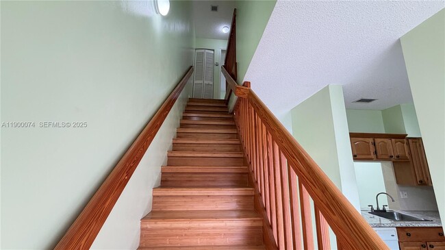 Building Photo - 870 NE 212th Terrace