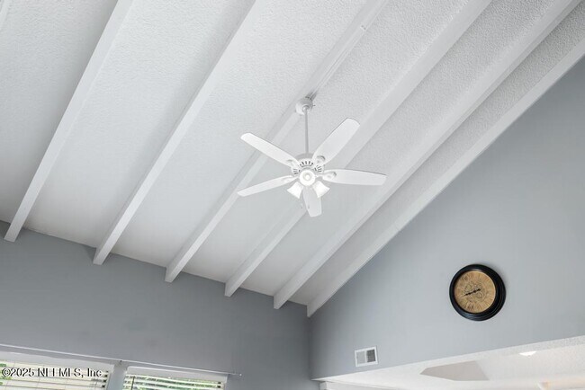 Building Photo - 5400 La Moya Ave