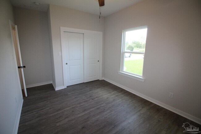 Building Photo - 726 Giese Ln