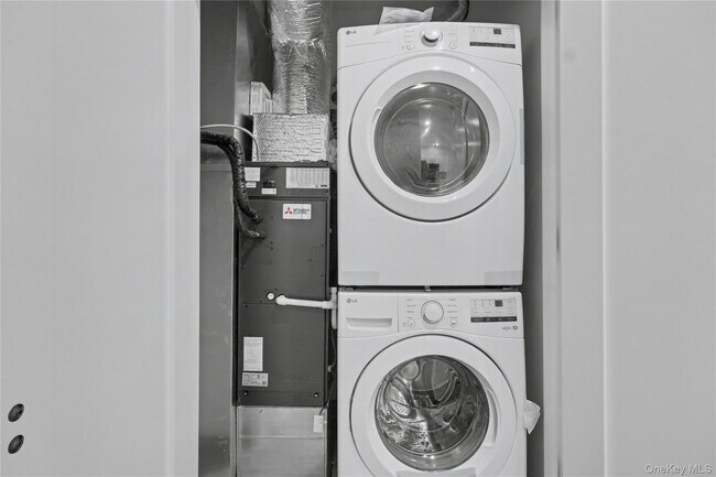 Building Photo - 10 Market St