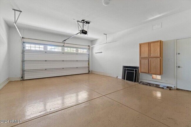 Building Photo - 20579 W Edgemont Ave