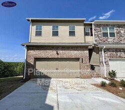 Building Photo - 2360 Manor Pointe Dr