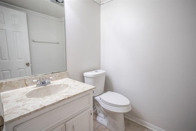 Building Photo - 7800 Northcrest Blvd
