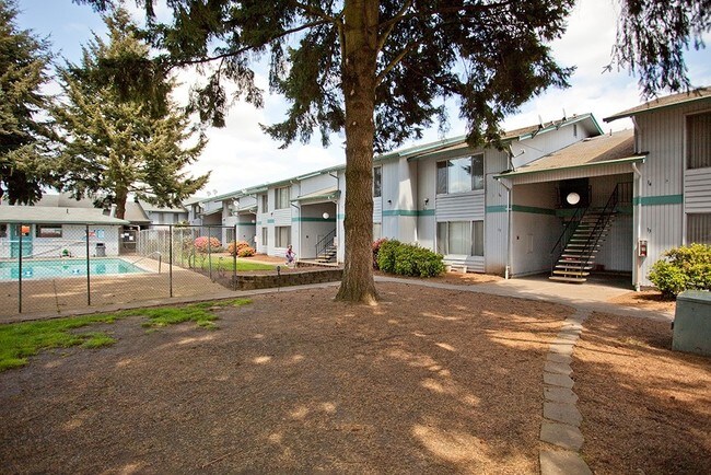 Building Photo - Silver Lea Apartments