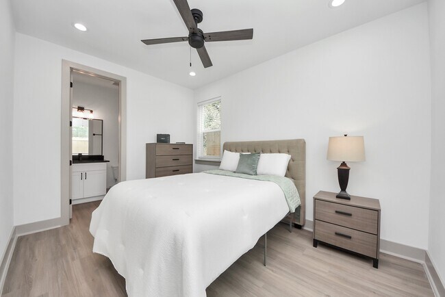 Building Photo - 5318 Kindred Gdn Ln