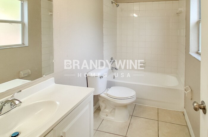 Building Photo - 3709 E Grove St